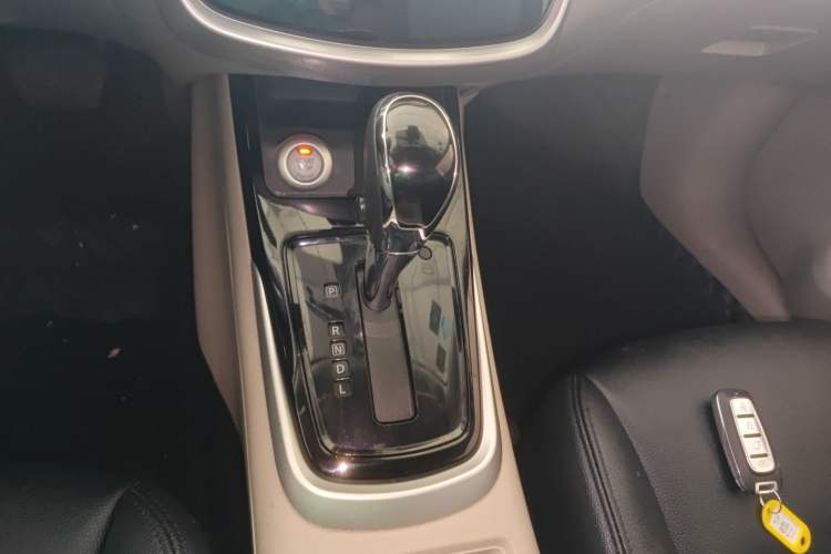 Used Nissan Tiida 2016 1.6L CVT Smart Drive Edition Gear Lever