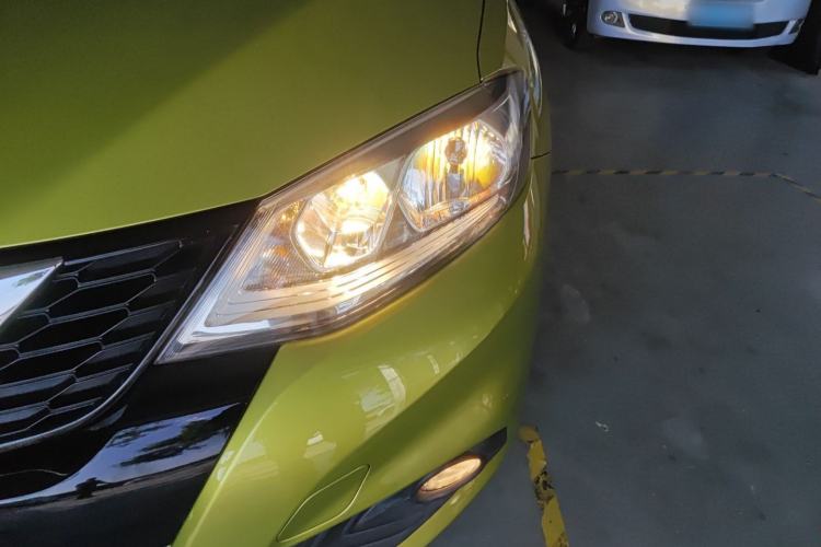 Used Nissan Tiida 2016 1.6L CVT Smart Drive Edition Left Front Headlight