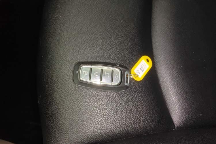 Used Nissan Tiida 2016 1.6L CVT Smart Drive Edition Vehicle Key