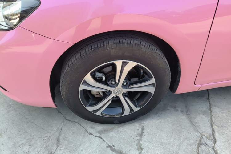 Used Nissan Tiida 2016 1.6L CVT Smart Drive Edition Left Front Wheel Hub