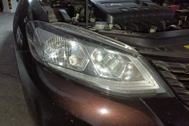 Used Nissan Tiida 2016 1.6L CVT Smart Drive Edition Right Front Headlight