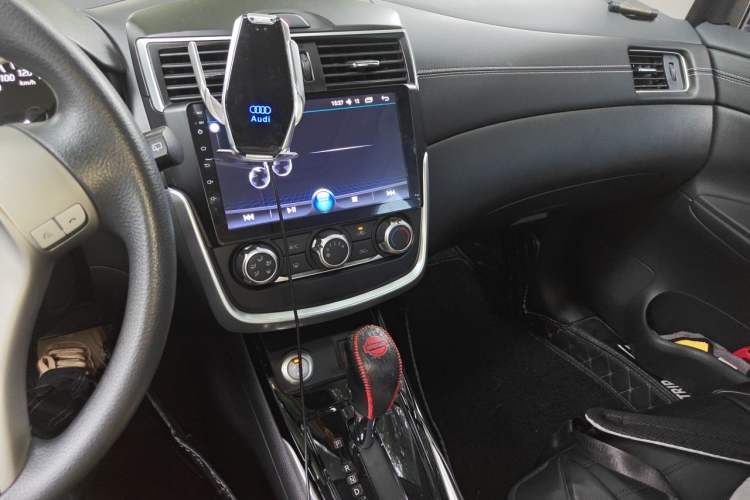 Used Nissan Tiida 2016 1.6L CVT Smart Drive Edition Audio And AC Panel