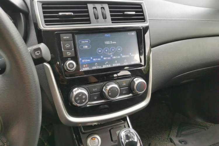 Used Nissan Tiida 2016 1.6L CVT Smart Drive Edition Audio And AC Panel