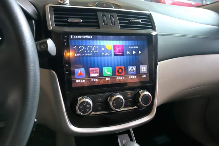 Used Nissan Tiida 2016 1.6L CVT Joyride Edition Audio And AC Panel