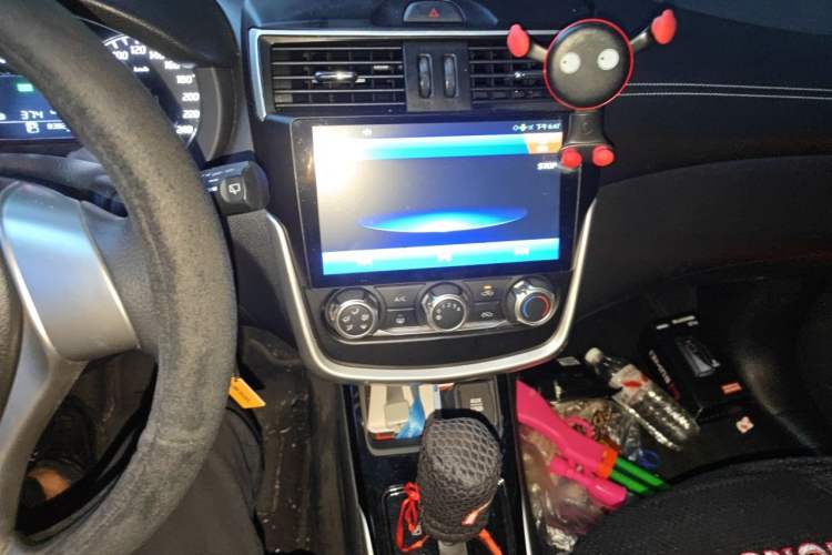 Used Nissan Tiida 2016 1.6L CVT Cool Dynamic Edition Audio And AC Panel