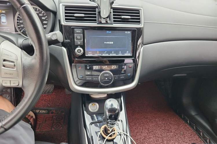 Used Nissan Tiida 2016 1.6L CVT ZhiZun Edition Audio And AC Panel