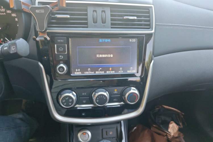 Used Nissan Tiida 2016 1.6L CVT Smart Drive Edition Audio And AC Panel