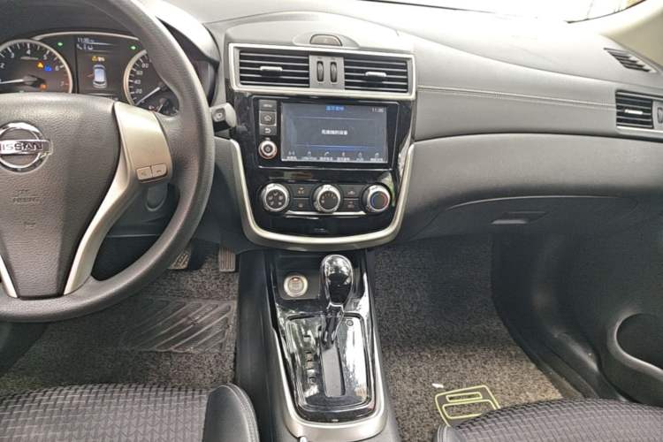 Used Nissan Tiida 2016 1.6L CVT Smart Drive Edition Audio And AC Panel