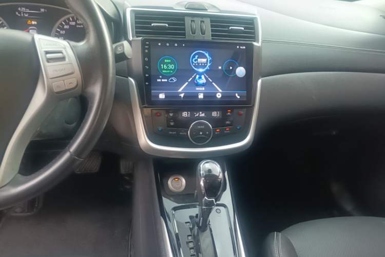 Used Nissan Tiida 2016 1.6L CVT ZhiZun Edition Audio And AC Panel