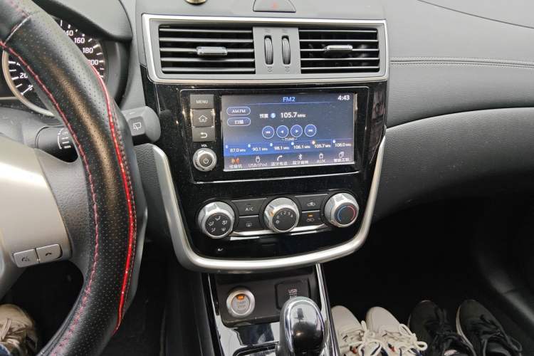Used Nissan Tiida 2016 1.6L CVT Smart Drive Edition Audio And AC Panel