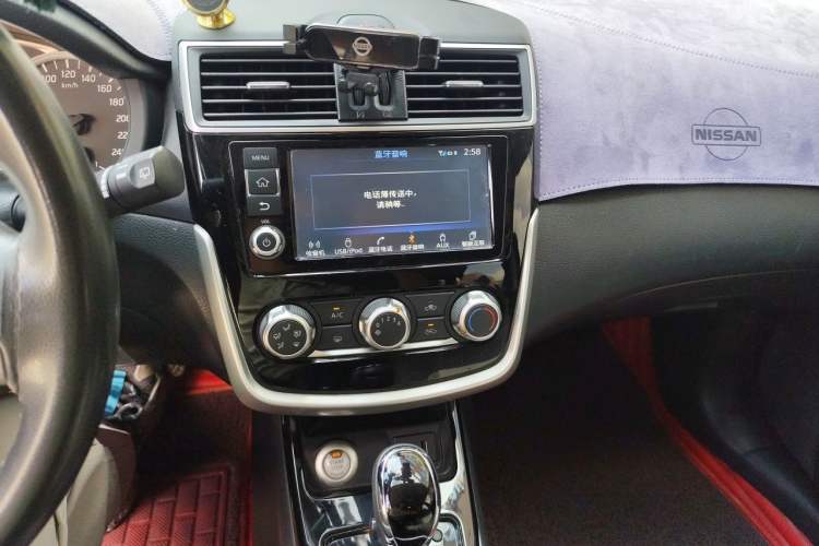 Used Nissan Tiida 2016 1.6L CVT Smart Drive Edition Audio And AC Panel