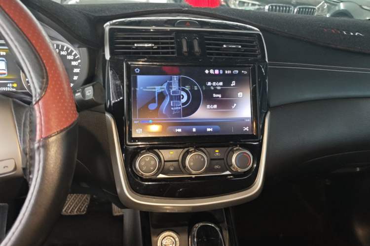 Used Nissan Tiida 2016 1.6L CVT Smart Drive Edition Audio And AC Panel