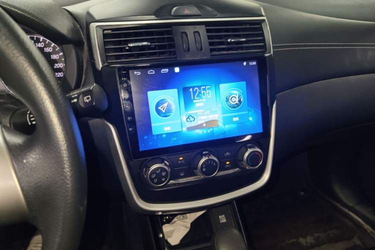 Used Nissan Tiida 2016 1.6L CVT Cool Dynamic Edition Audio And AC Panel