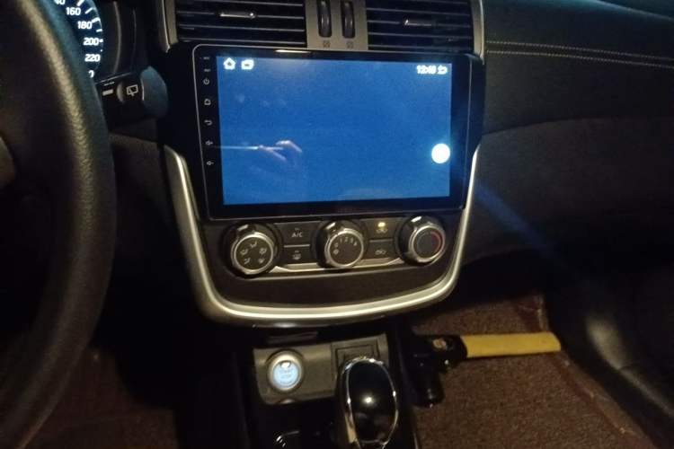 Used Nissan Tiida 2016 1.6L CVT Smart Drive Edition Audio And AC Panel
