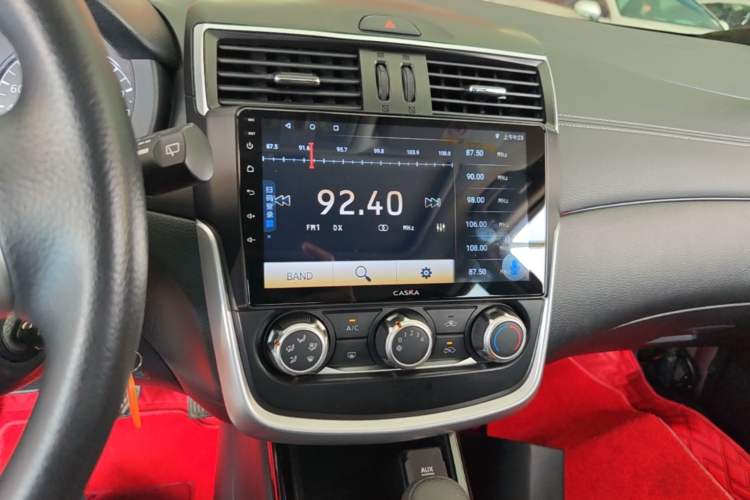Used Nissan Tiida 2016 1.6L CVT Cool Dynamic Edition Audio And AC Panel