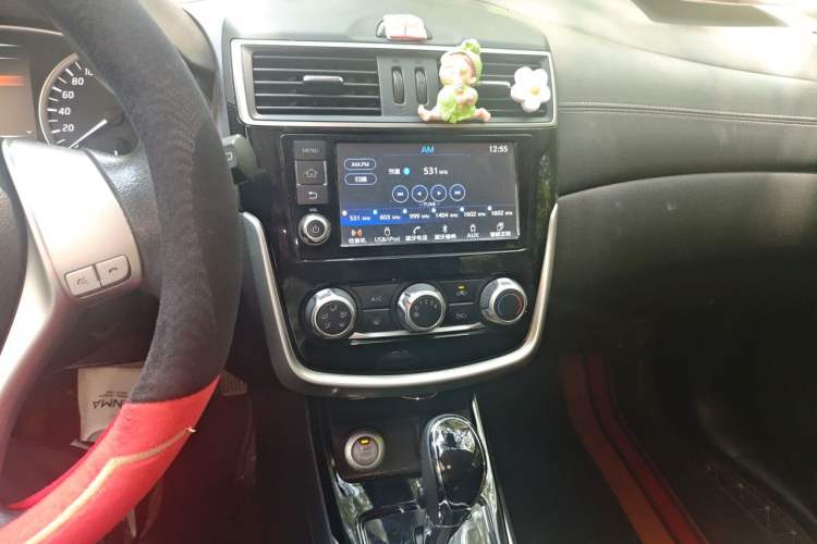 Used Nissan Tiida 2016 1.6L CVT Smart Drive Edition Audio And AC Panel