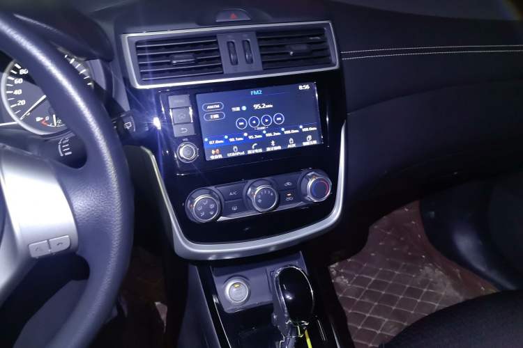 Used Nissan Tiida 2016 1.6L CVT Smart Drive Edition Audio And AC Panel