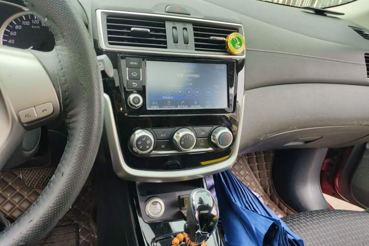 Used Nissan Tiida 2016 1.6L CVT Smart Drive Edition Audio And AC Panel