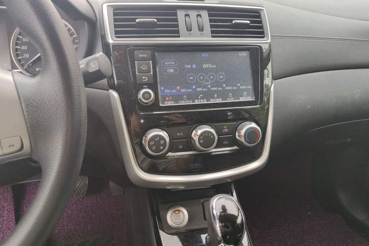 Used Nissan Tiida 2016 1.6L CVT Smart Drive Edition Audio And AC Panel