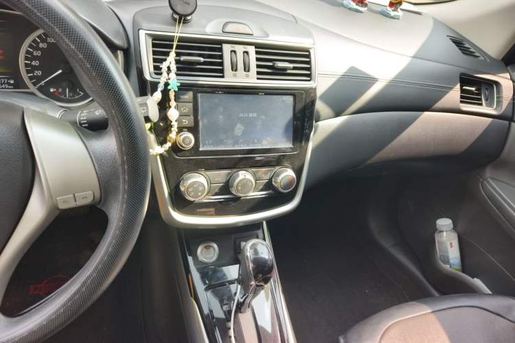Used Nissan Tiida 2016 1.6L CVT Smart Drive Edition Audio And AC Panel