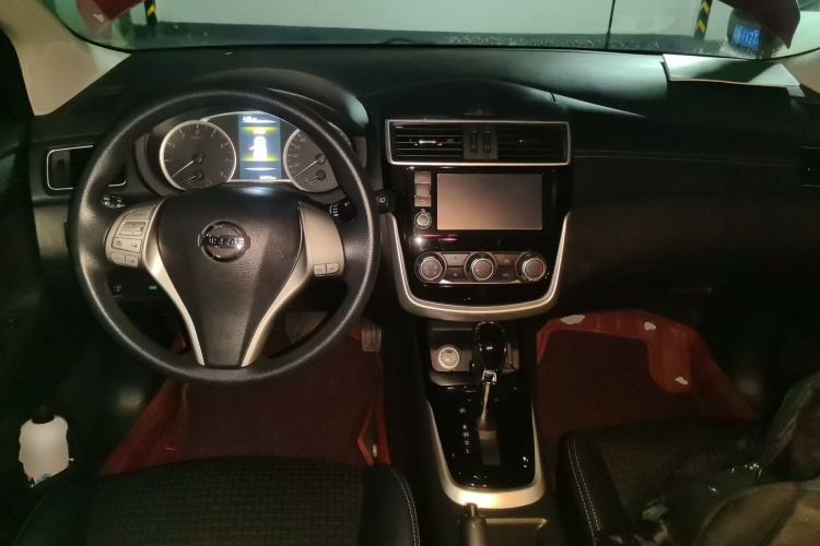 Used Nissan Tiida 2016 1.6L CVT Smart Drive Edition Center Console
