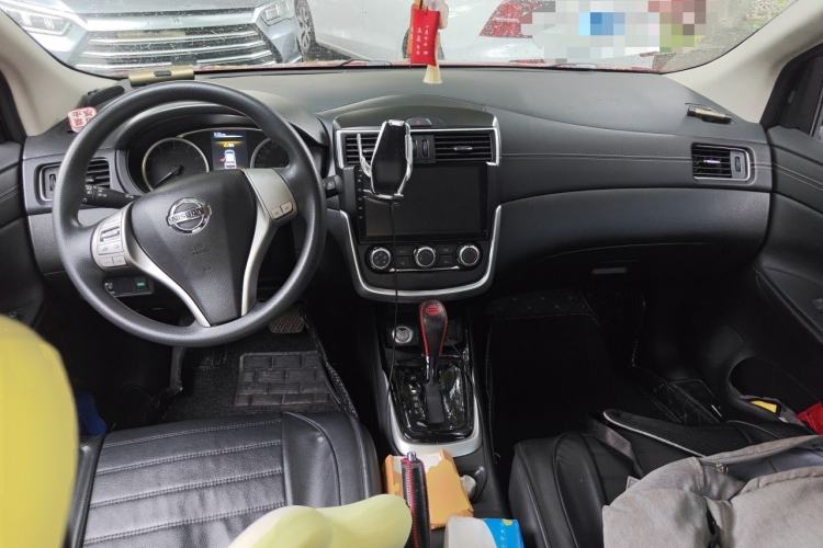 Used Nissan Tiida 2016 1.6L CVT Smart Drive Edition Center Console