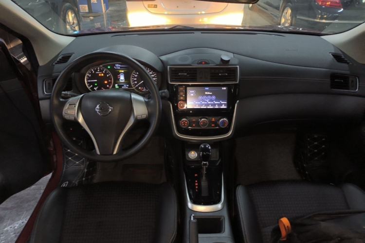 Used Nissan Tiida 2016 1.6L CVT Smart Drive Edition Center Console