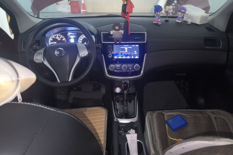 Used Nissan Tiida 2016 1.6L CVT Smart Drive Edition Center Console