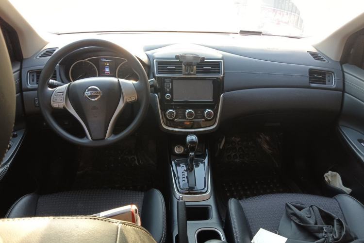 Used Nissan Tiida 2016 1.6L CVT Smart Drive Edition Center Console