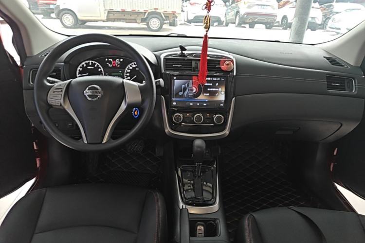 Used Nissan Tiida 2016 1.6L CVT Cool Dynamic Edition Center Console