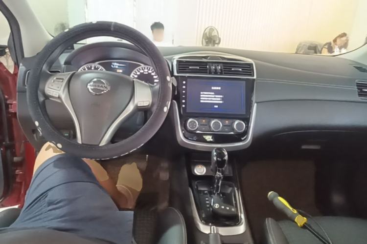 Used Nissan Tiida 2016 1.6L CVT Smart Drive Edition Center Console