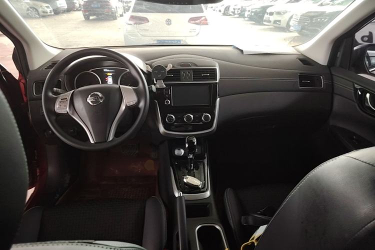 Used Nissan Tiida 2016 1.6L CVT Smart Drive Edition Center Console