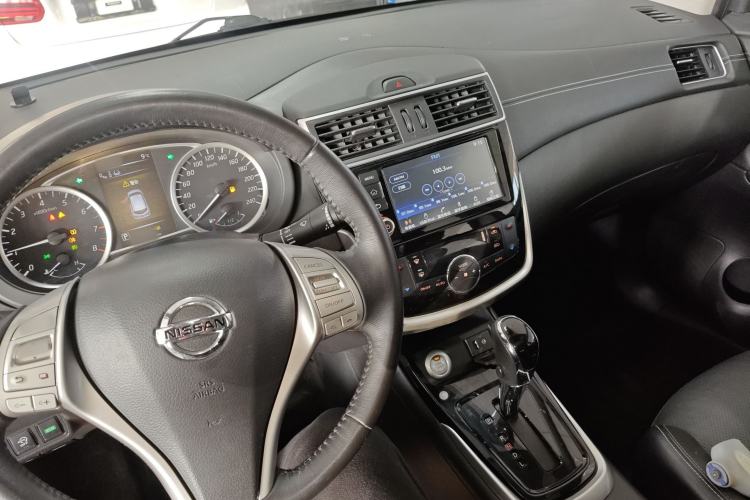 Used Nissan Tiida 2016 1.6L CVT ZhiZun Edition Center Console