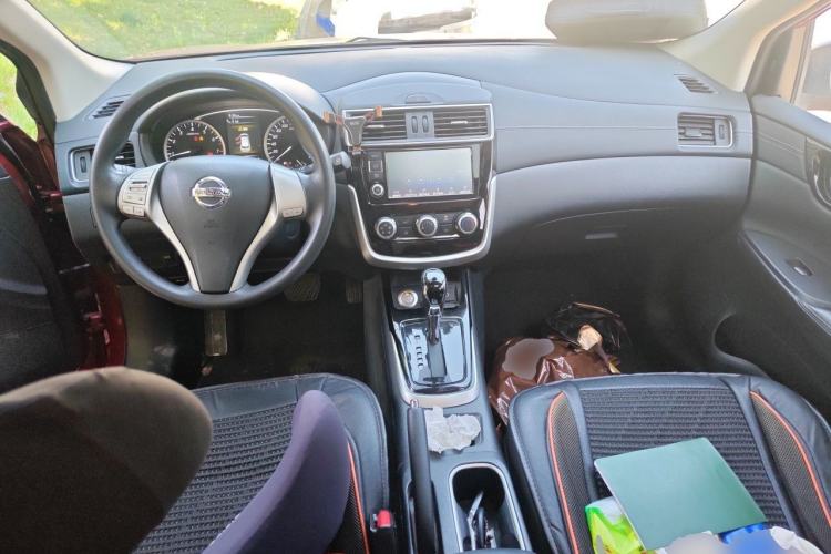 Used Nissan Tiida 2016 1.6L CVT Smart Drive Edition Center Console