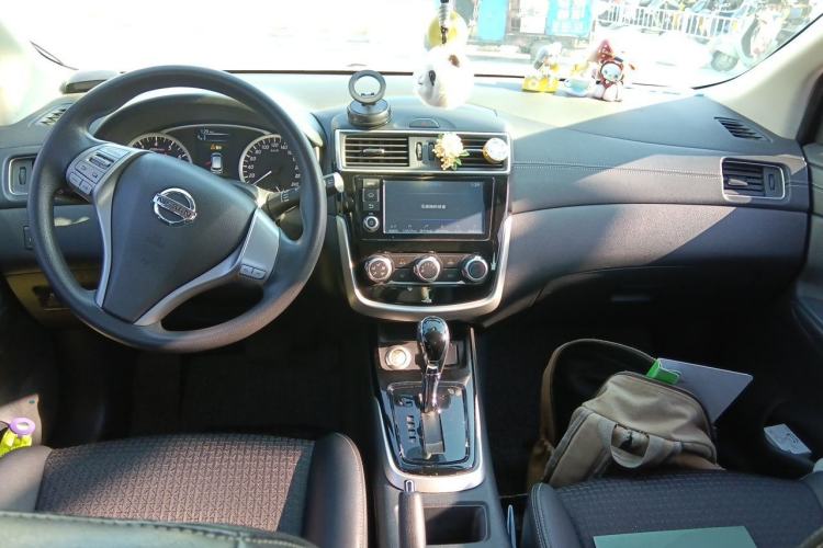Used Nissan Tiida 2016 1.6L CVT Smart Drive Edition Center Console