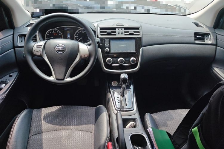 Used Nissan Tiida 2016 1.6L CVT Smart Drive Edition Center Console