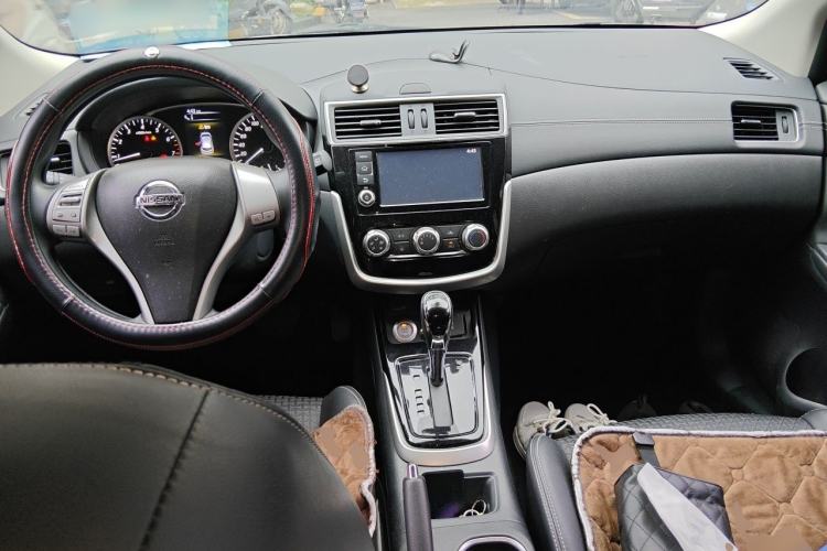 Used Nissan Tiida 2016 1.6L CVT Smart Drive Edition Center Console