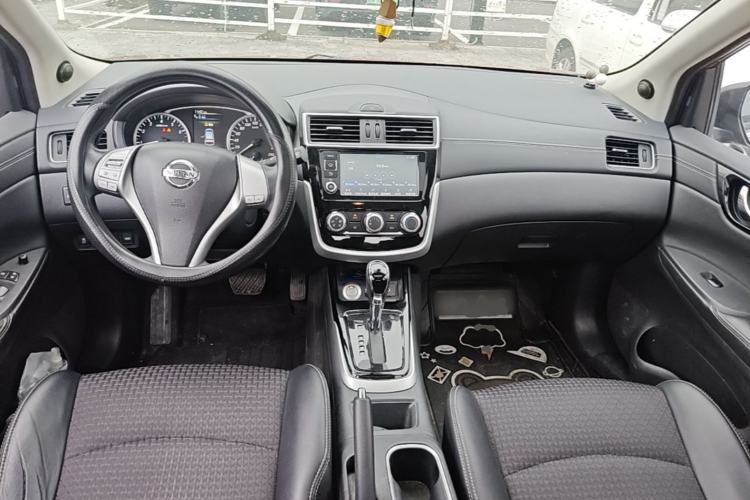 Used Nissan Tiida 2016 1.6L CVT Smart Drive Edition Center Console