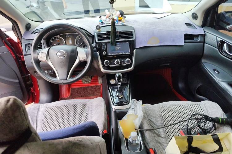 Used Nissan Tiida 2016 1.6L CVT Smart Drive Edition Center Console