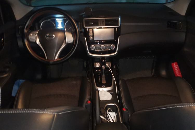 Used Nissan Tiida 2016 1.6L CVT Smart Drive Edition Center Console