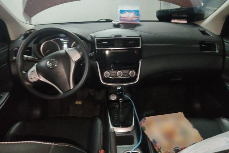 Used Nissan Tiida 2016 1.6L CVT Smart Drive Edition Center Console