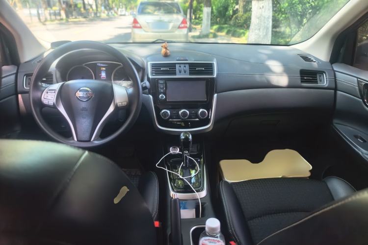 Used Nissan Tiida 2016 1.6L CVT Smart Drive Edition Center Console