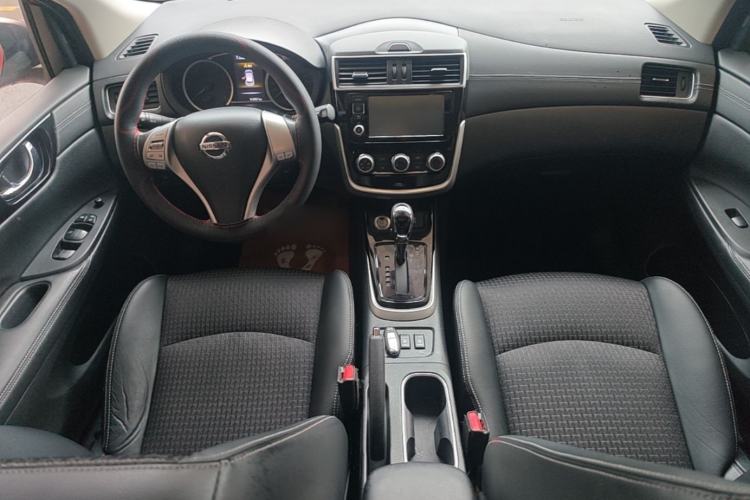 Used Nissan Tiida 2016 1.6L CVT Smart Drive Edition Center Console