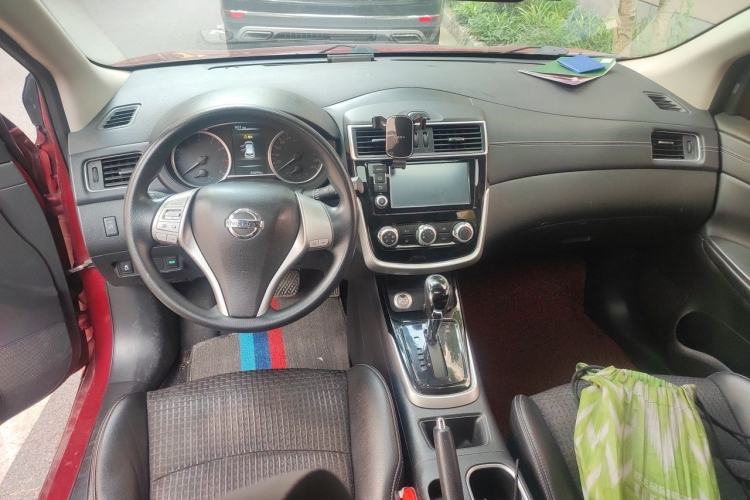 Used Nissan Tiida 2016 1.6L CVT Smart Drive Edition Center Console