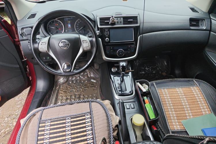 Used Nissan Tiida 2016 1.6L CVT ZhiZun Edition Center Console