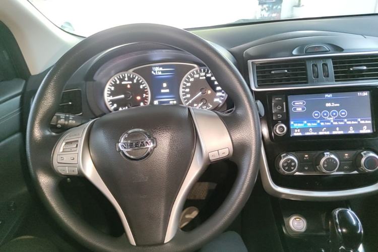 Used Nissan Tiida 2016 1.6L CVT Smart Drive Edition Center Console