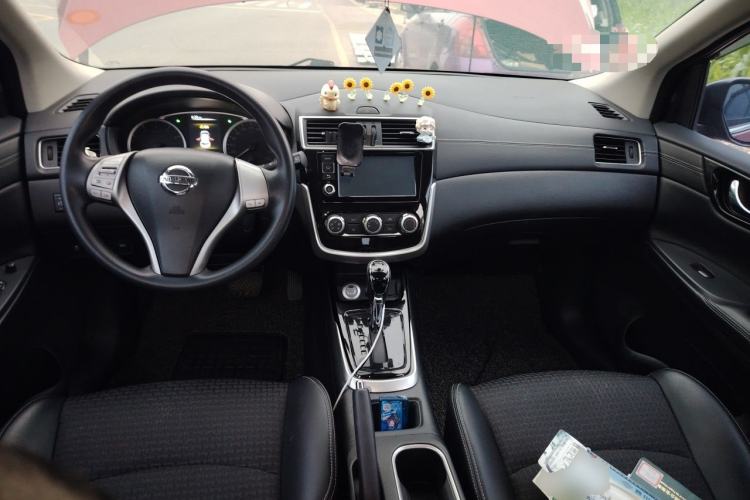 Used Nissan Tiida 2016 1.6L CVT Smart Drive Edition Center Console