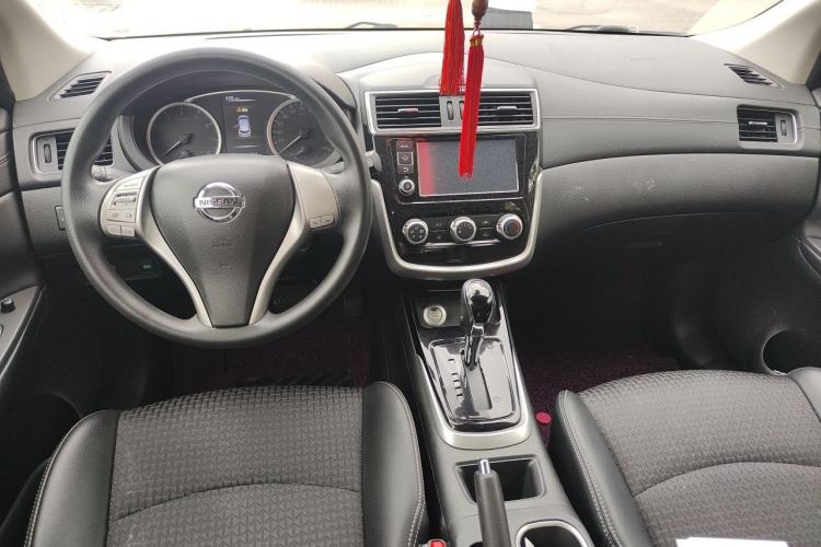 Used Nissan Tiida 2016 1.6L CVT Smart Drive Edition Center Console