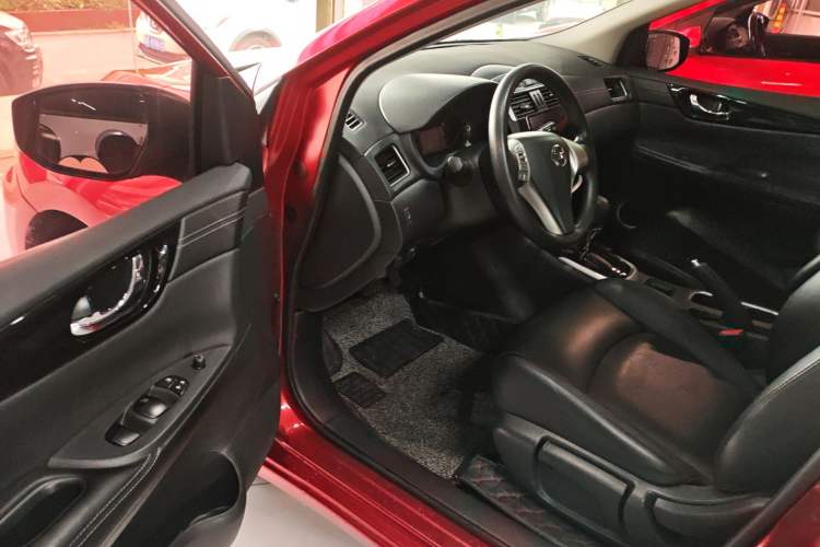 Used Nissan Tiida 2016 1.6L CVT Cool Dynamic Edition Driver Seat