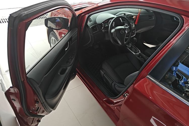 Used Nissan Tiida 2016 1.6L CVT Cool Dynamic Edition Driver Seat